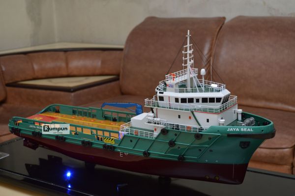 Miniatur Kapal Supply Jaya Seal