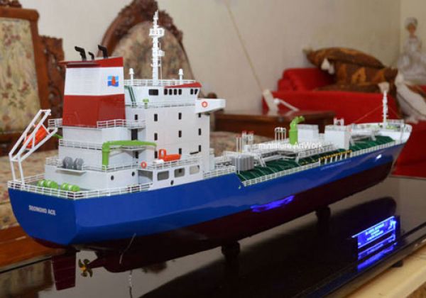 Miniatur Kapal Tanker Seongho Ace