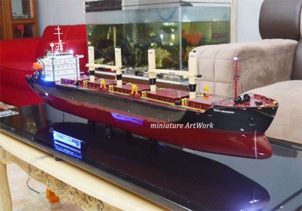 Miniatur Kapal Tanker Bara Anugerah