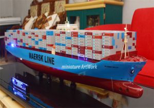 Kapal Container Maersk Mc Kinney Moller