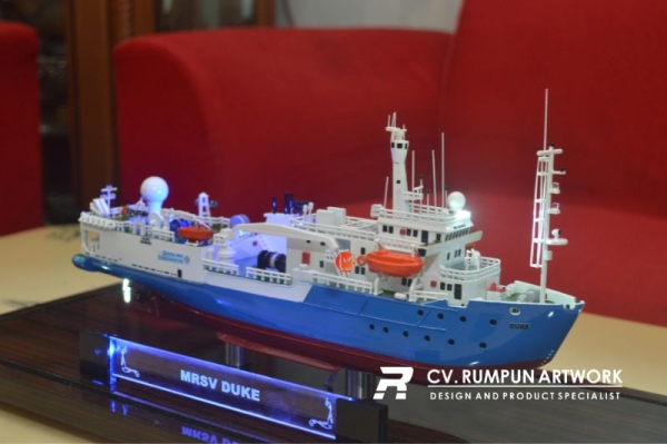 Miniatur Kapal Survey MRSV Duke