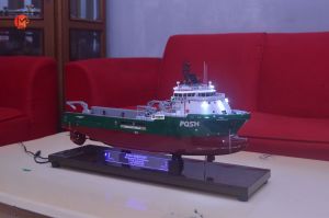 Miniatur Kapal Supply Posh Constant