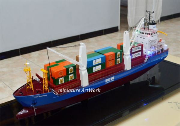 Kapal Container Bow Shipping