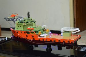 Miniatur Kapal Supply Helisa