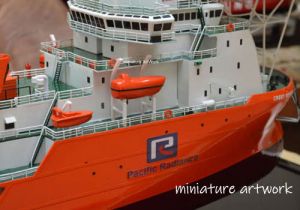 Miniatur Kapal Supply Crest Odyssey