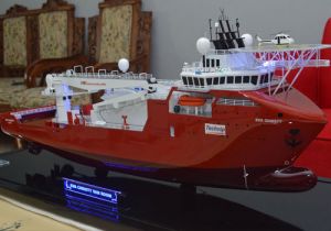 Miniatur Kapal Supply Skandi Achiever