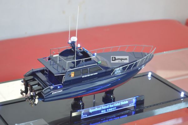 Miniatur Kapal Speed Boat Patroli BC 15017