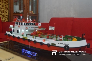 Miniatur Kapal SPOB MT Explorer I