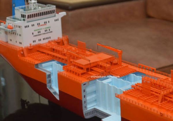 Kapal Cut Out Oil Tanker