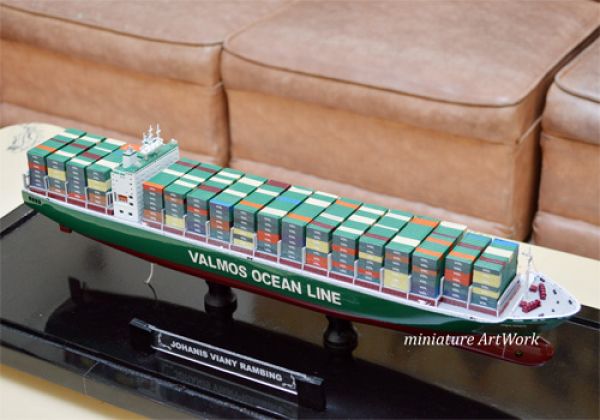 Kapal Container Ocean Star Indonesia