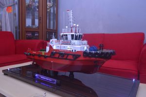 Miniatur Kapal Tugboat Transko Dara 3201