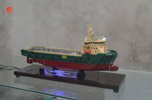 Miniatur Kapal Supply WM Makassar