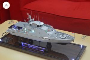 Miniatur Kapal Patroli (Speed Boat) KAL Lembar