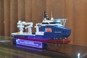 Miniatur Kapal Supply Topaz Praya