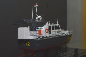Miniatur Kapal Crew Boat Patroli Kenari 612