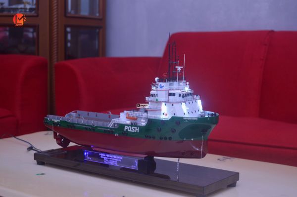 Miniatur Kapal Supply Posh Perseverence