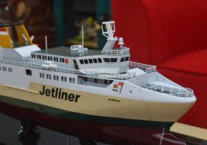 Miniatur Kapal Pelni Jet Liner