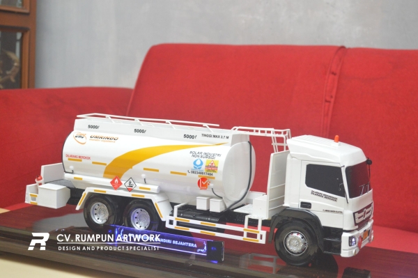 Miniatur Mobil Truk Tanki