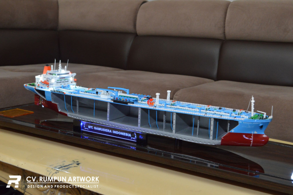 Miniatur Kapal Cutout MT Samudera Indonesia