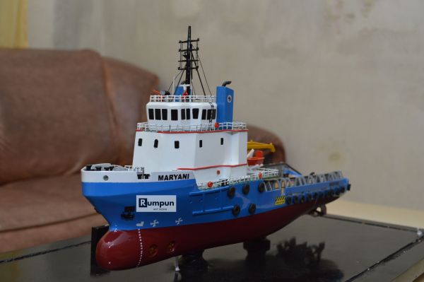 Miniatur Kapal Supply Zamil 52