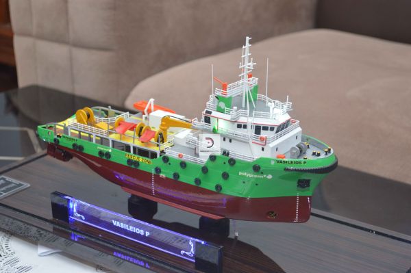 Miniatur Kapal Supply Vasileios P