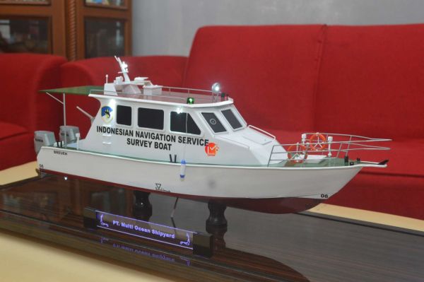 Miniatur Kapal Survey Breueh