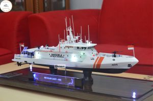 Miniatur Kapal Patroli (Speed Boat) Ular Laut